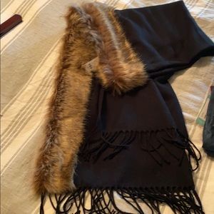 Shawl - faux fur lined fringe bottom